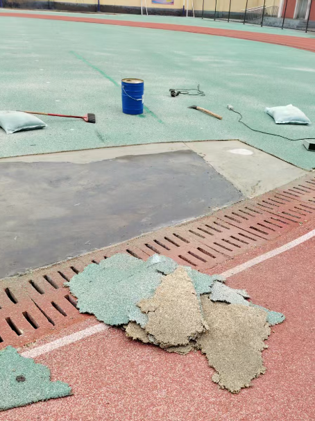 荆州球场翻新维修补、球场翻新修补改造